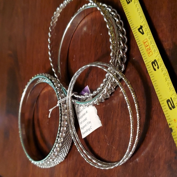 7pc. Silver bangles - Picture 6 of 7